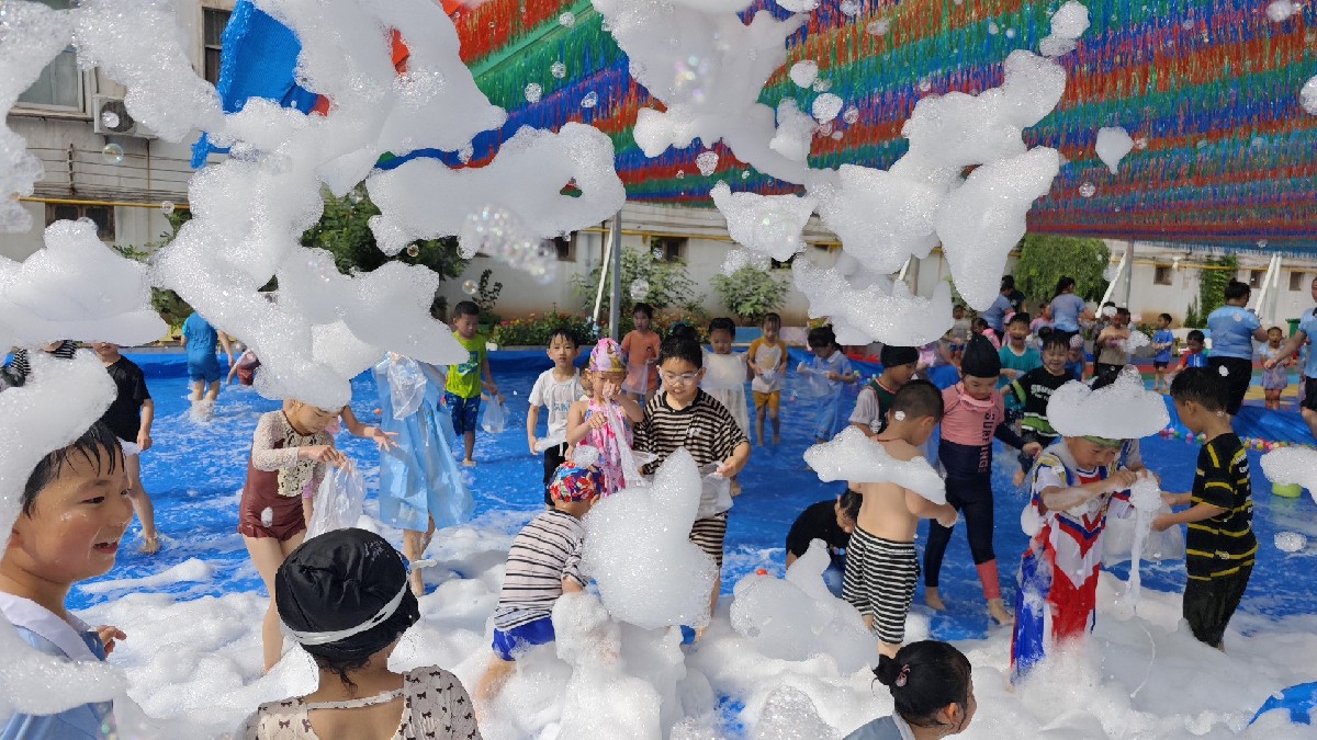 ​盛夏泡沫往年精彩