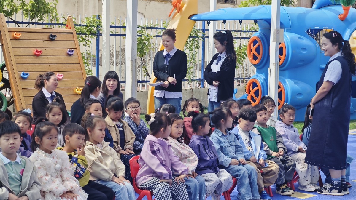 睿智教育幼儿园开展听评课教研活动